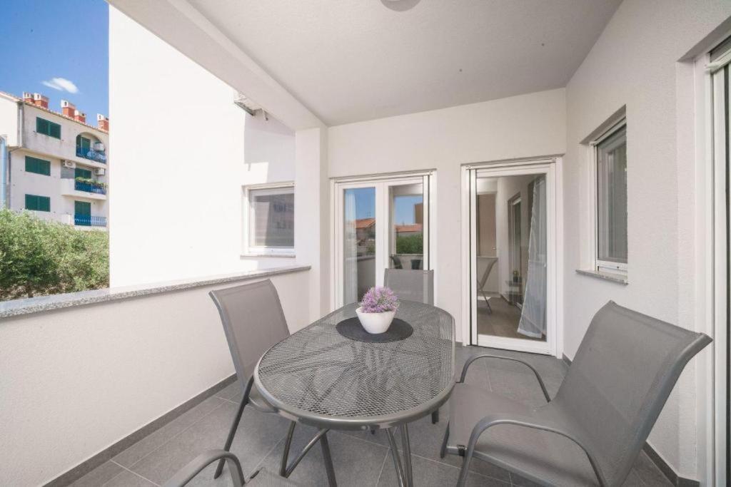Apartment Stefanio Vodice Eksteriør billede