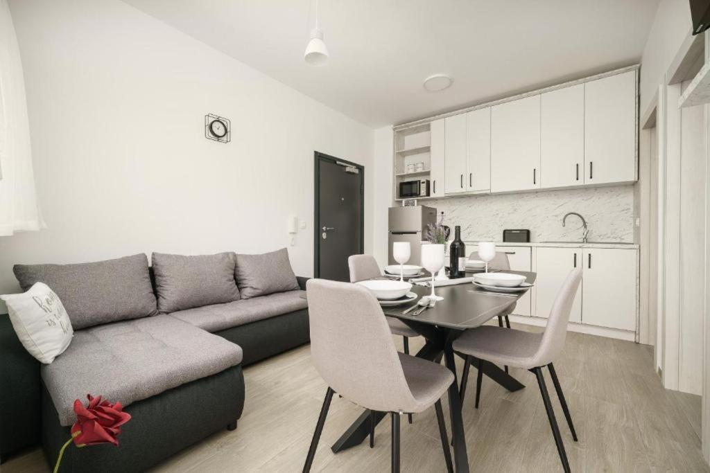 Apartment Stefanio Vodice Eksteriør billede