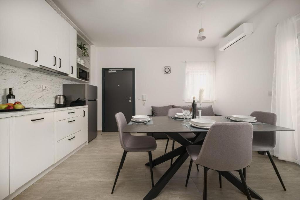 Apartment Stefanio Vodice Eksteriør billede