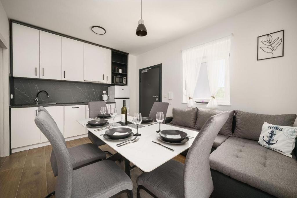 Apartment Stefanio Vodice Eksteriør billede